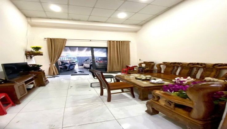 Hàng Hot: Nhà Mặt tiền 1 trệt 1 lửng, 65m2, Ô Tô Ngủ trong nhà CHỈ CÓ 4,9 tỷ. Đường Huỳnh Thị Hai, Quận 12